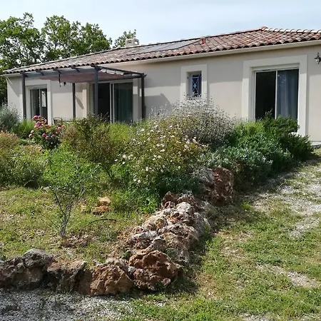 Holiday home Entre Brousse Et Garrigue *